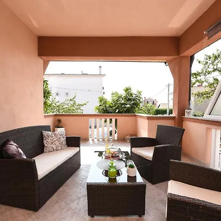 Apartment Damant *
